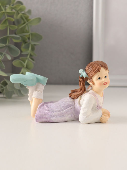 Фигурка полистоун «Малышка в сиреневом сарафане», 14×6.5×7 см