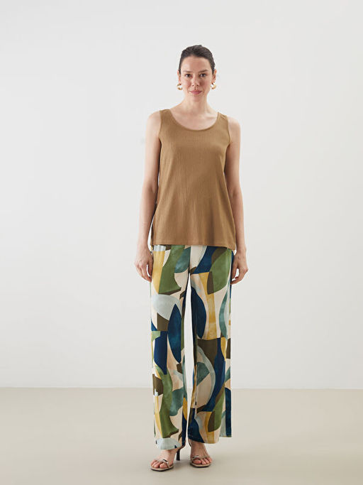 U Yaka Dokulu Kad?n Atlet