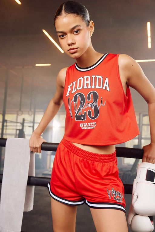 Укороченная майка с принтом DeFactoFit с круглым вырезом