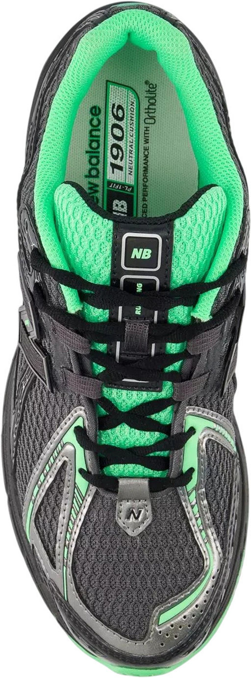 Кроссовки взрослые