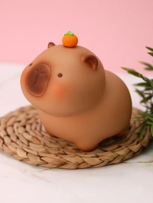 Копилка "Capybara with yummy treats", 14 см