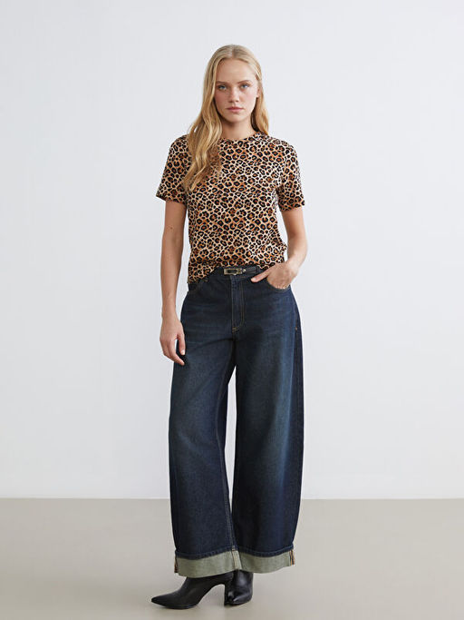 Bisiklet Yaka Leopar Desenli Kad?n Ti??rt