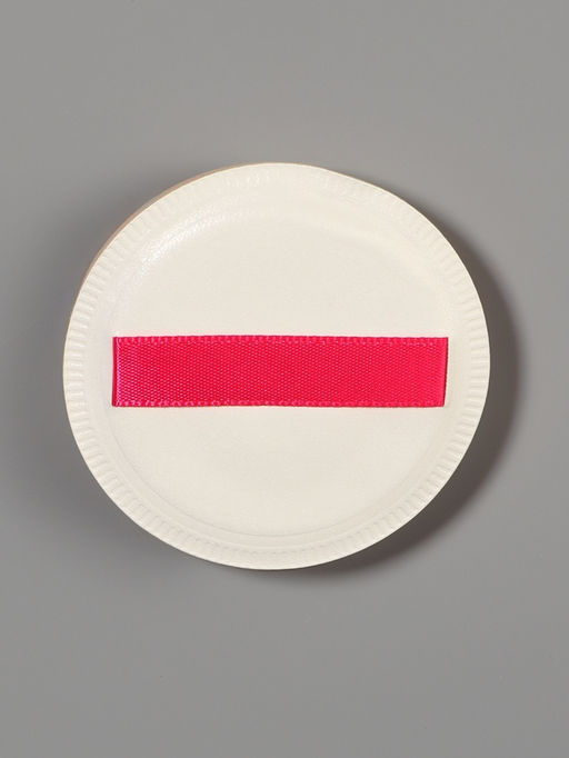 Спонж для макияжа, с держателем, d=5 см, в футляре, круглый, бежевый