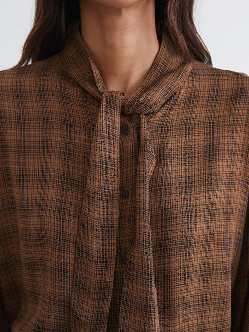 Fular Yaka Ekose Kad?n G?mlek