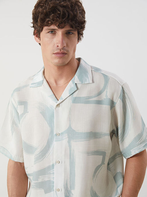 Regular Fit K?sa Kollu Desenli Erkek G?mlek