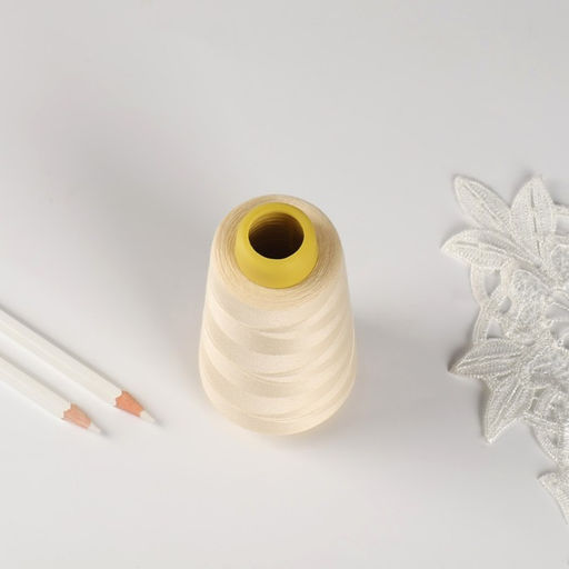 Цена за 2 шт. Нитки 40/2, 2700 м, цвет молочный