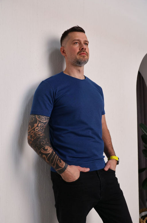 Стильная футболка