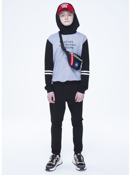 Костюм спортивный