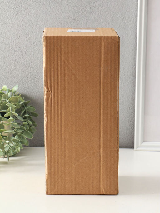 Сувенир полистоун "Влюблённые в вязанных джемперах, под зонтом" 8,5х9,5х25,5 см