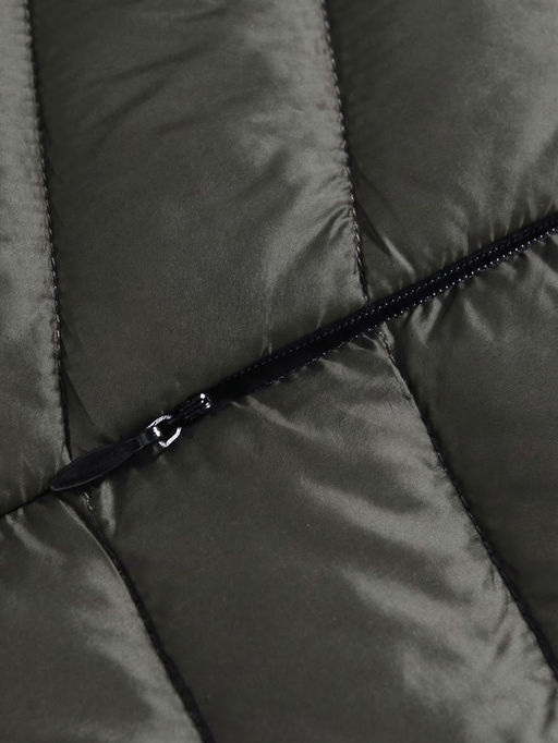 Куртка женская удлинённая стёганая с капюшоном и графеновой подкладкой цвета хаки 9628_1Kh