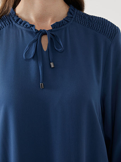 Ba?lamal? Yaka Kad?n Elbise