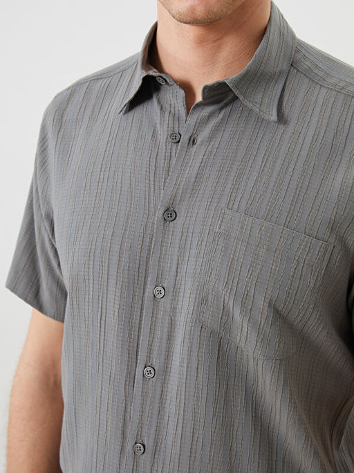 Regular Fit K?sa Kollu Desenli Arm?rl? Erkek G?mlek