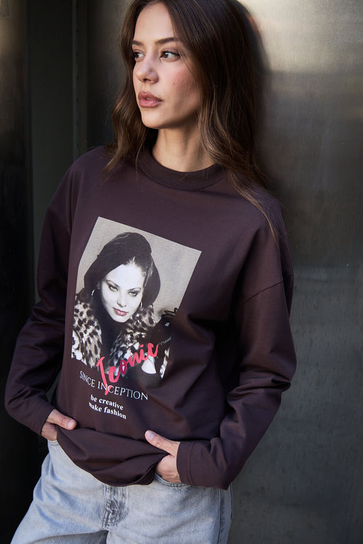 Лонгслив оверсайз с принтом
