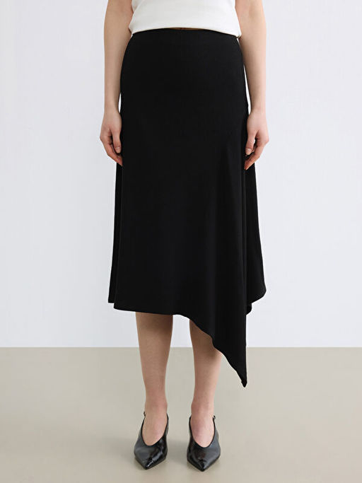 Beli Lastikli Asimetrik Kesim Etek