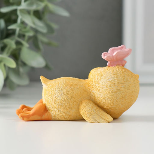 Фигурка полистоун «Спящий утёнок с бабочкой», 8.5×4×5 см
