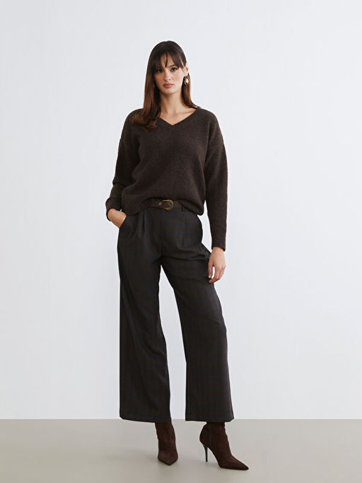 Standart Fit Ekose Kad?n Pileli Pantolon