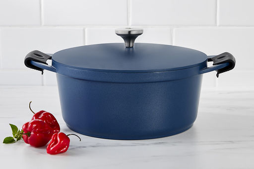 Кастрюля Agile, синяя, 28 см, 6,3 л, 62970 - Maxwell & Williams фото 5