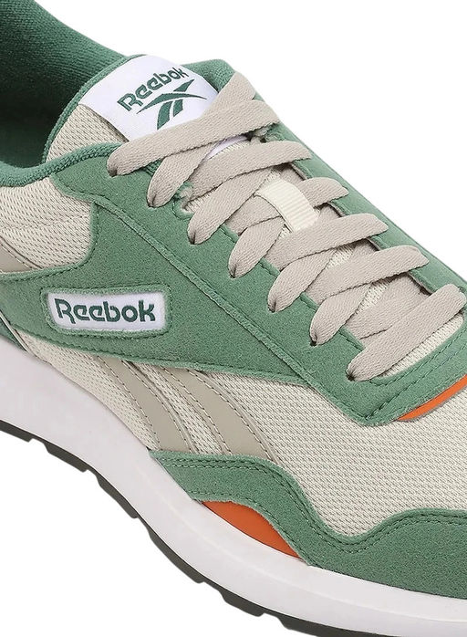 Кроссовки взрослые