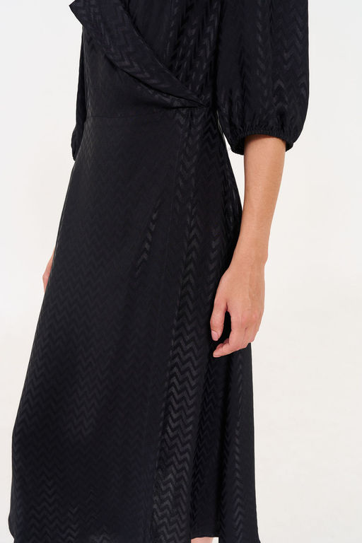 Платье Lenata 11342 рисунок на черном