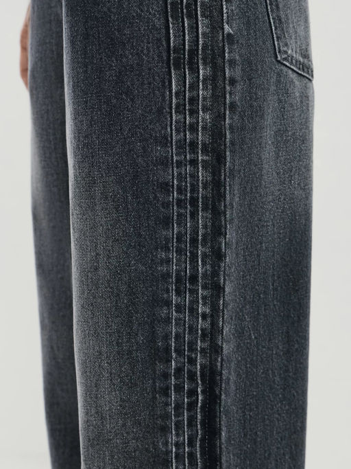 Джинсы LOOSE FIT со средней посадкой / Zarina