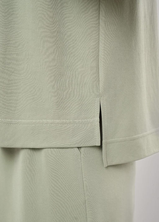 256829/169з Джемпер женский (ЧЗ)