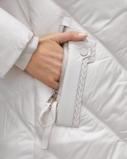 Куртка зимняя женская из овчина стильная и модная бежевого цвета 7348B - Visdeer фото 10