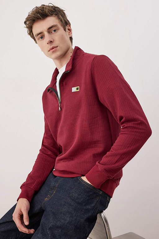 Bordo Regular/Normal Kesim Dokulu Etiket Detayl_ Fermuarl_ Sweatshirt TMNAW26SW00062 - Trendyolmilla фото 2