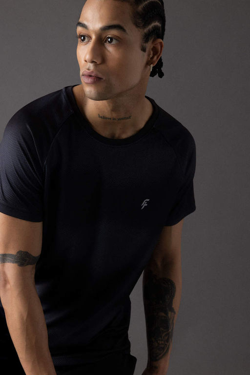 DeFactoFit Облегающая футболка с круглым вырезом и рисунком в стиле спортсмен с короткими рукавами  фото 4