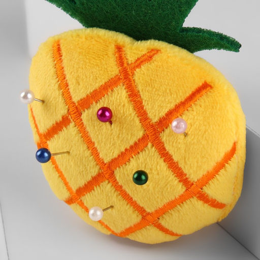 Цена за 2 шт. Игольница с петлёй «Ананас», 6.5×6.5×3 см, жёлтая