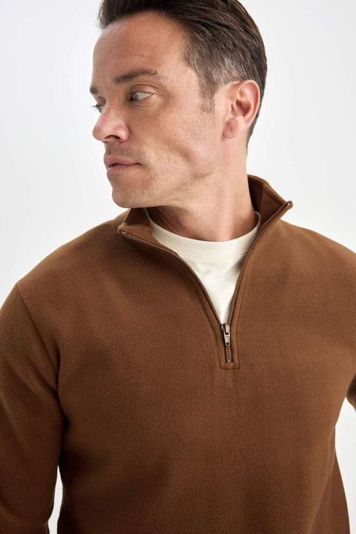 Коричневый флисовый свитшот стандартного кроя с воротником-стойкой и защитой от холода, с защитой от катышков и молнией - Defacto фото 4