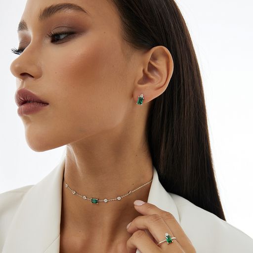 Серебряное кольцо с зеленым фианитом "Энергия"