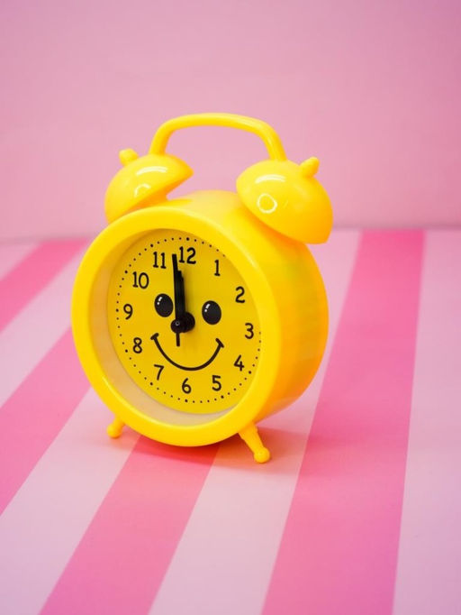 Часы-будильник SMILE, yellow (13,5х10,5 см)