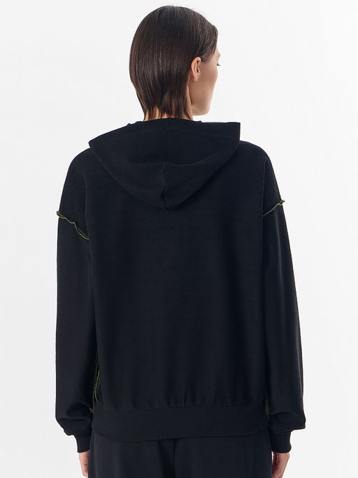 Толстовка женская черная с надписью Fear less - Mark formelle фото 2