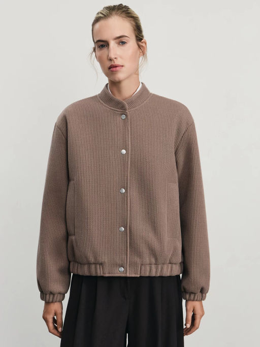 Бомбер из фактурной ткани / Zarina  фото 4