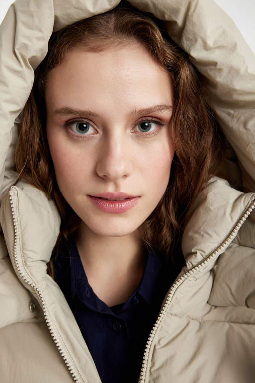 Длинное пальто-парка стандартного кроя из водоотталкивающей ткани с капюшоном - Defacto фото 6