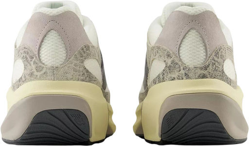 Кроссовки взрослые