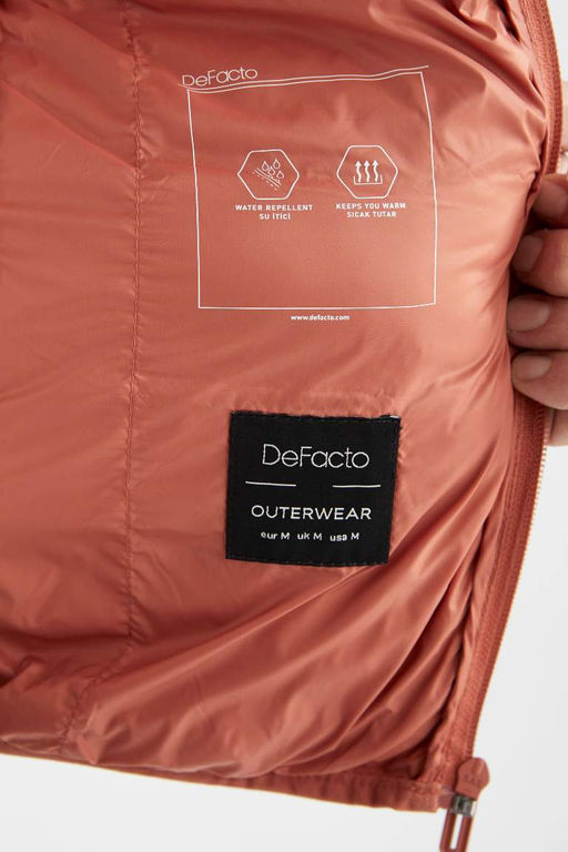Водоотталкивающая куртка-пуховик с капюшоном и термоизоляцией Slim Fit - Defacto фото 7