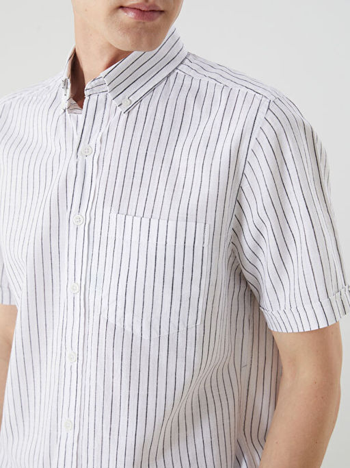 Regular Fit K?sa Kollu ?izgili Keten Kar???ml? Erkek G?mlek