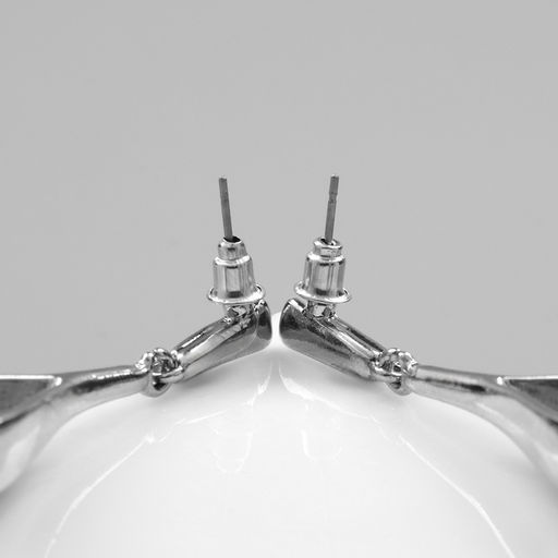 Серьги металл Абстракция свёрнутый лист, цвет серебро - Qf фото 2