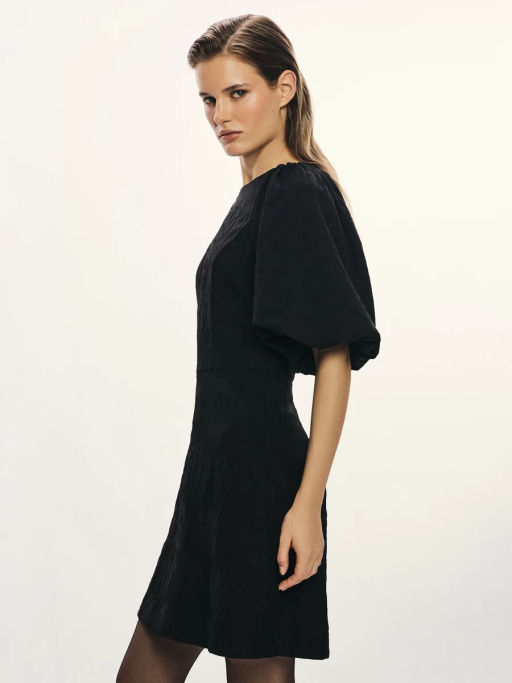 Платье мини с объемными рукавами / Zarina