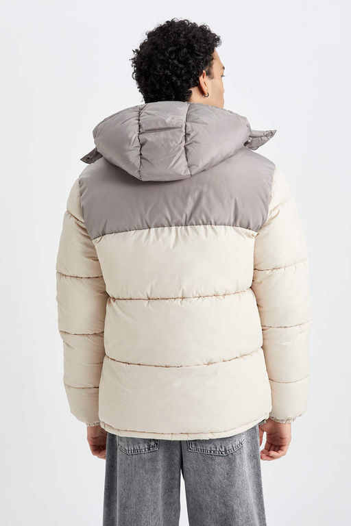 Водоотталкивающее пальто стандартного кроя с капюшоном на флисовой подкладке - Defacto фото 10