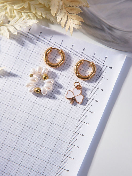 Серьги со съёмным элементом Трансформер клевер-сердце, цвет бело-бежевый в золоте