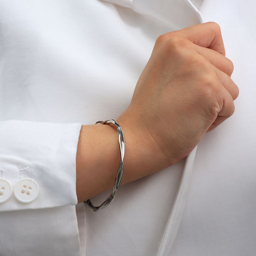 Набор 4 предмета: 3 пары серьги, 1 браслет Нежность, цвет белый в серебре - Qf фото 7