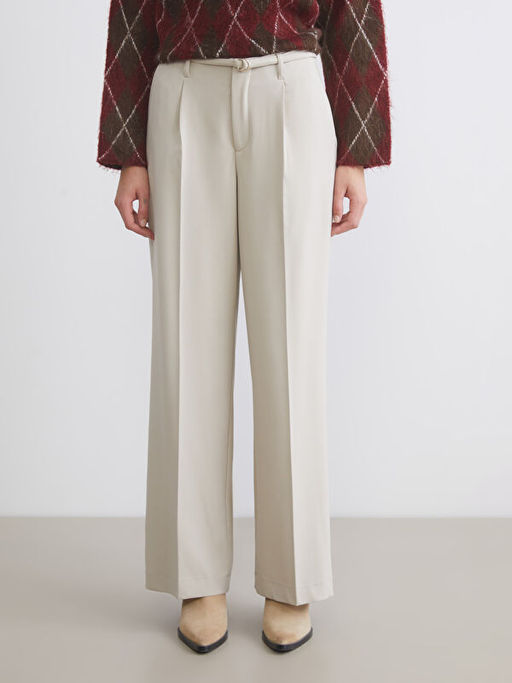 Beli Kemerli Geni? Pa?a Kad?n Pileli Pantolon