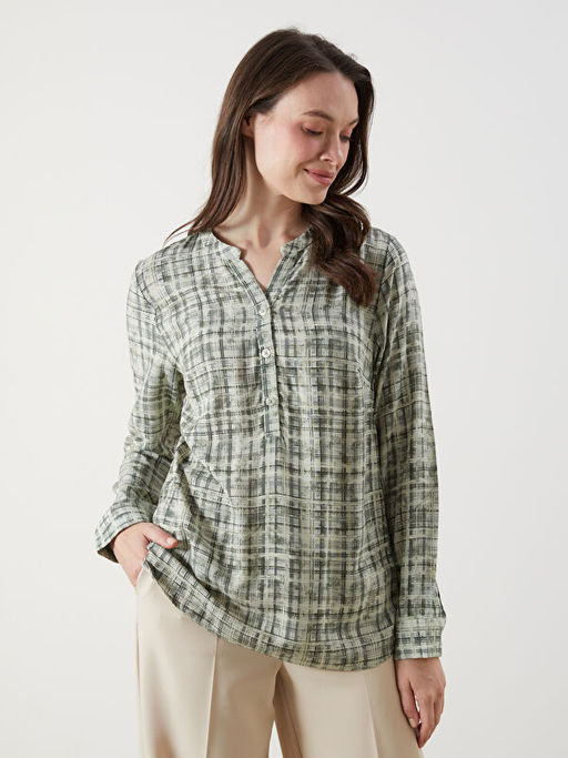 Ka??k Yaka Desenli Kad?n Bluz