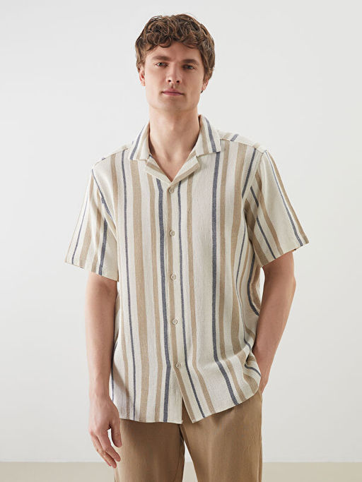 Regular Fit K?sa Kollu ?izgili Erkek G?mlek