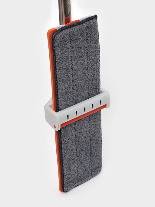 Швабра с отжимом и водосгоном Raccoon, 2 насадки из микрофибры 39×12 см, стальная ручка 130 см