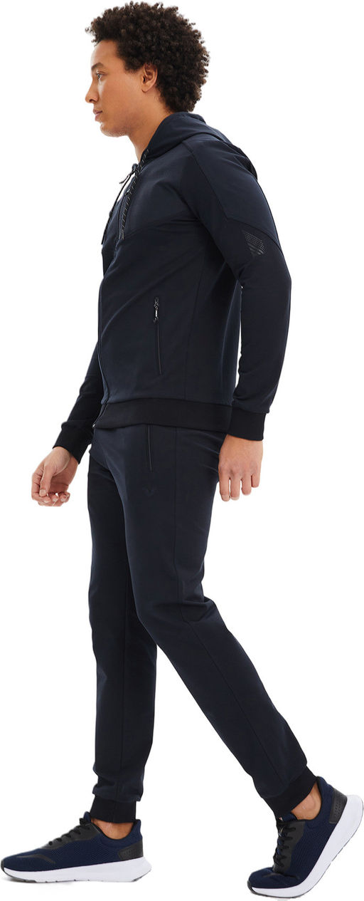 Спортивный костюм мужской