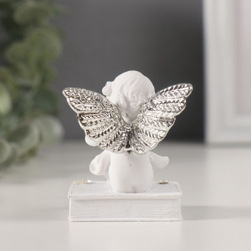 Цена за 2 шт. Фигурка полистоун Ангелочек на книге с серебристыми крыльями, стразы, 4?4.5?6.5 см, МИКС