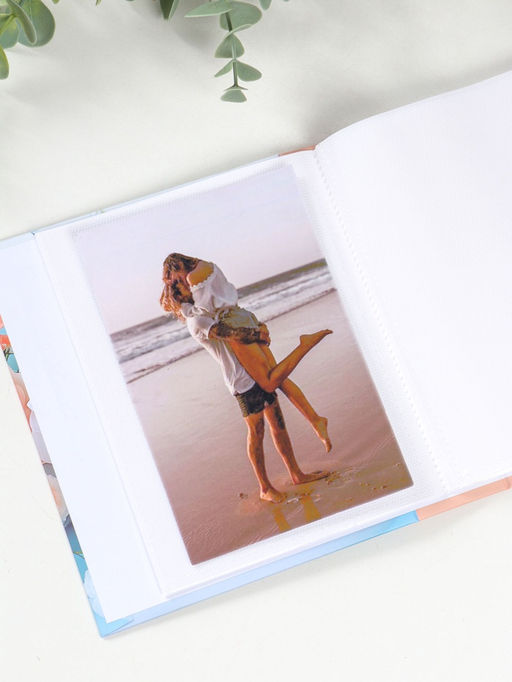 Фотоальбом на 40 фото 10×15 см «Букет с хризантемами», в коробке, 4.5×14×17 см